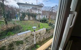 Tres Beau 2 Pieces A 400M De Paris